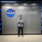 Pablo Cisneros, en una de sus primeras imágenes como parte de la NASA.