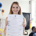 Lavinia Valbonesi sufragó acompañada de su esposo, el presidente Daniel Noboa.