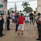 En Esmeraldas se reportó una persona herida de bala en plenas votaciones.