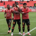 Deportivo Cuenca busca una victoria ante El Nacional.