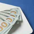 El décimo tercer sueldo debe pagarse hasta el 24 de diciembre, pero en 2025 el sector público recibió un adelanto autorizado por el presidente Daniel Noboa.