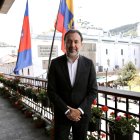 Rafael Correa y pabel Muñoz