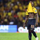 Moisés Caicedo fue expulsado en el partido de eliminatorias entre Ecuador y Argentina.