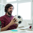 Las nuevas regulaciones buscan ordenar el mercado de pronósticos deportivos y fortalecer la seguridad para usuarios y operadores.