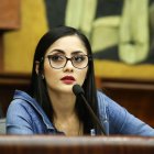 La asambleísta de Revolución Ciudadana, Viviana Veloz, es otra de las investigadas.