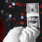 Jubilados del IESS recibirán en diciembre su décimo tercer sueldo automático, un apoyo clave para las fiestas.