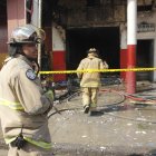 Bomberos atendieron la emergencia en la calle Ayacucho, en Guayaquil.