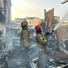 Un incendio consumió una vivienda en el sur de Guayaquil.