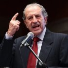 Rodrigo Borja Cevallos, expresidente del Ecuador, falleció a los 90 años; el país guarda tres días de duelo nacional.