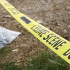 Curiosos observaron con temor los cuerpos de Francisco Jiménez y de un menor de edad.