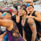 El 31 de diciembre de 2024, Michael (c) ya se vistió de viuda, en Pasaje.