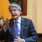 Guillermo Lasso negó en redes sociales un supuesto pacto con el correísmo tras declaraciones políticas.