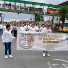 El Comité de Priostes de los Tres Reyes Magos del Niño Jesús desfila con devoción durante el pregón que dio inicio a las fiestas de los Reyes Magos 2026.