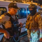 Policías y militares se desplegaron por el territorio nacional para dar seguridad.