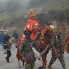 El Rey Central, Medardo Chimbolema, estuvo acompañado de los vasallos que lo cuidaron durante todo el recorrido.