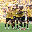 Barcelona encara una temporada 2026 con problemas económicos y una tensa relación entre el plantel y la directiva.