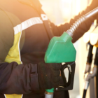 Nuevos precios rigen a los combustibles en Ecuador este 12 de enero.