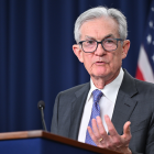 El presidente de la Fed, Jerome Powell, se encuentra en el centro de la tensión política y financiera tras los ataques de Trump.