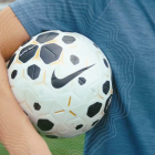 El balón de la LigaPro 2026, el Nike Control.
