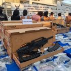 El operativo dejó varios detenidos y la incautación de un gran arsenal de armas.
