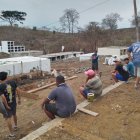 La gente hizo una colecta para hacer los nichos en cementerio de Pedro Carbo, Guayas.