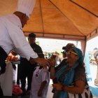 Muchos brindaron con el coctel de ostras en Ayangue.