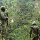 A menudo se efectúan operativos militares por la zona, para desmantelar campamentos de minería ilegal.