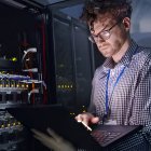 Expertos en software y ciberseguridad fueron de los más requeridos por empresas en 2025.