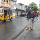 Policía acordonó la escena del ataque armado en el suburbio de Guayaquil.