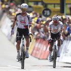 Jay Vine de UAE y el ecuatoriano Jhonatan Narvaez figuras del Tour Down Under en Australia.
