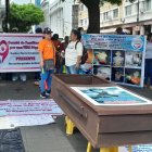 Familiares de los reos contagiados de tuberculosis piden al Gobierno que los trasladen a hospitales.