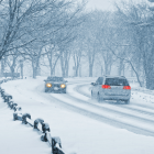 La tormenta invernal en Estados Unidos 2026 provoca intensas nevadas y frío extremo, dejando a millones de personas en alerta por emergencias climáticas.
