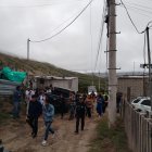 Los sicarios entraron por esta calle y mataron a los tres sujetos en Santa Anita, Oyacoto.