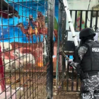 Agentes policiales durante el operativo en sectores conflictivos de Durán.