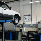 La revisión técnica vehicular en Quito es un requisito obligatorio para garantizar que los automotores cumplan con los estándares de seguridad y emisiones antes de circular.