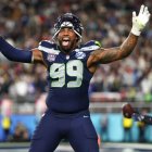 El equipo de Seahawks celebró eufórico en el campo el título.