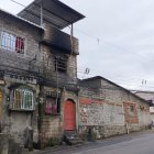 El fuego destruyó los enseres que se encontraban en la planta alta de la vivienda.