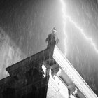 Nicolas Cage encarna a Spider-Noir, el héroe más oscuro de Marvel, en la Nueva York de los años 30