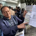 Vecino de Chimbacalle muestra incremento en su planilla de agua.