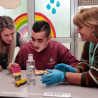 Existen varias normas que establecen la atención especializada y preferente para enfermedades raras