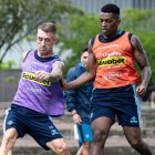 Damián Díaz (i) es la figura más experimentada de Guayaquil City.