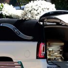 El ataúd bañado en oro de “El Mencho” es trasladado bajo un enorme operativo militar hacia su lugar de descanso en Zapopan, Jalisco