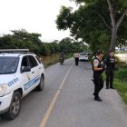 Policías de Samborondón investigan los últimos hallazgos de cadáveres.