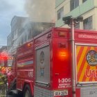 Humo y llamas en Rumichaca y Benalcázar movilizan a los Bomberos.