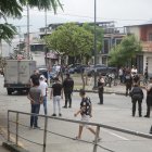 Agentes de la Policía Nacional acordonaron la zona del crimen en El Fortín para iniciar las investigaciones y recabar indicios.