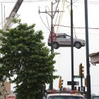 Los vehículos fueron retirados con grúas especiales.