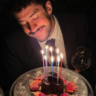 Bad Bunny celebra su cumpleaños número 32 con una foto publicada en Instagram.