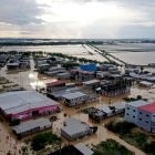 El desbordamiento del río Balao provocó que el 60% de la cabecera cantonal de Guayas quede bajo el agua.