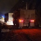 Maquinaria y técnicos trabajan en la zona afectada de la Cuenca-Girón-Pasaje.