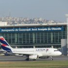 Para circular en horario de toque de queda será necesario portar el pase de abordar.